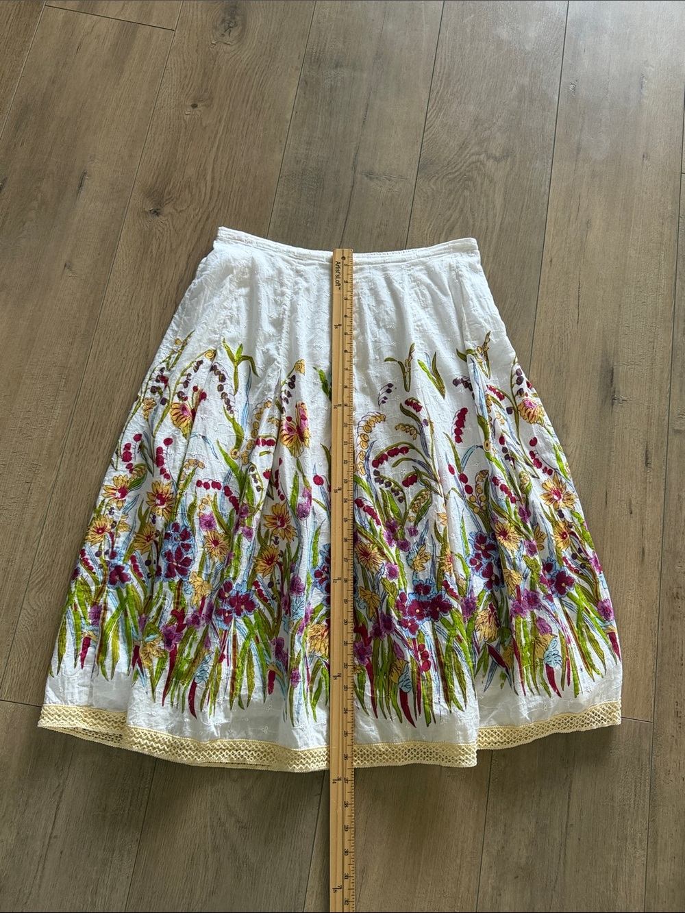 Vintage Papillon White Floral Embroidered Midi Skirt Size S Crochet Hem Fairy - Picture 10 of 11